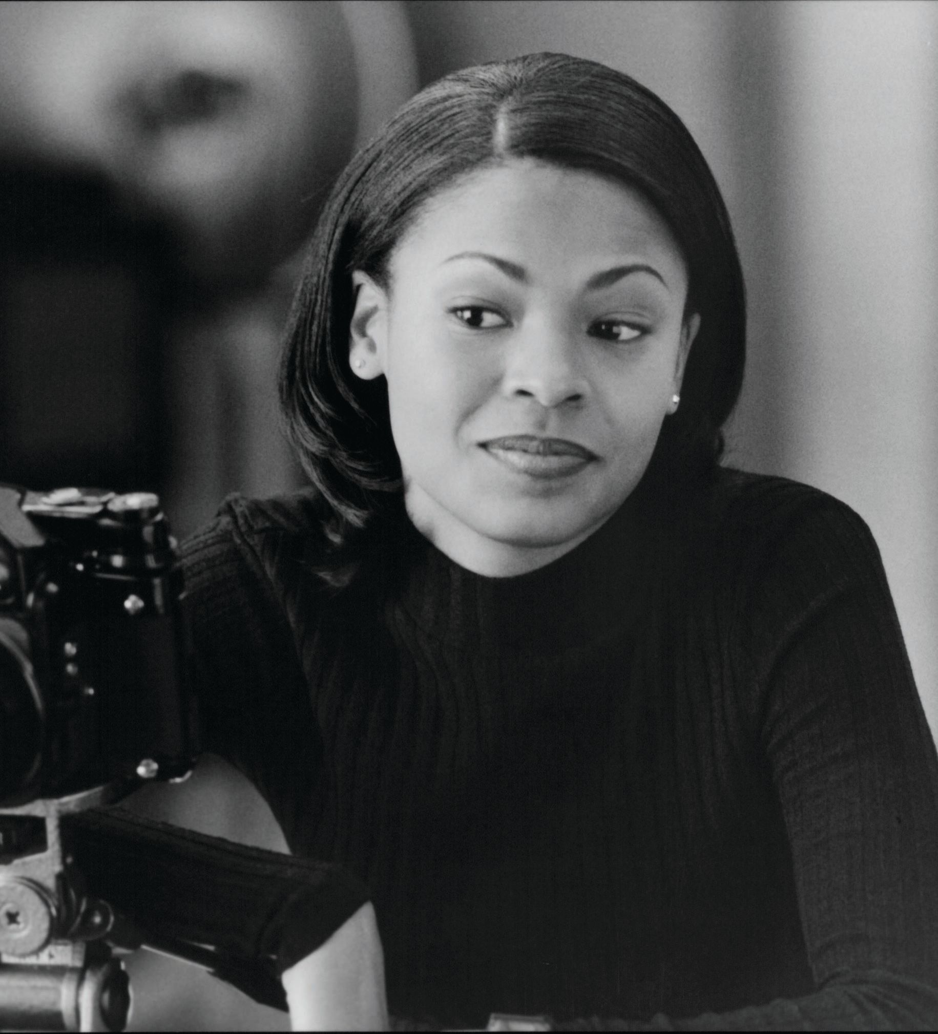 Actress Nia Long on set of the New Line Cinema movie Love Jones, circa 1997 PHOTO BY MICHAEL P. WEINSTEIN / NEW LINE CINEMA COURTESY OF GETTY IMAGES