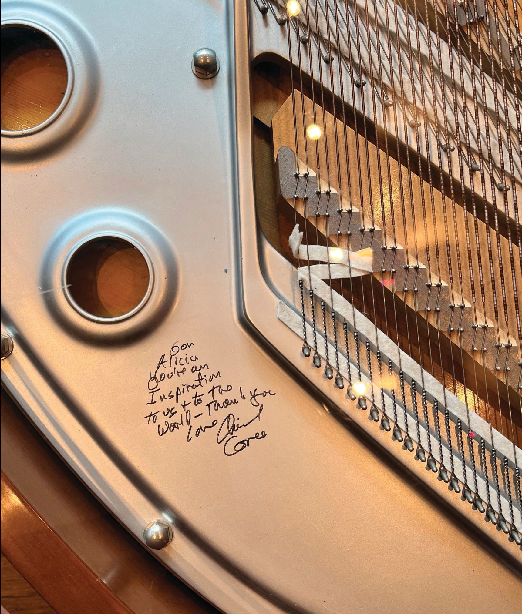 Note on piano to Alicia Keys from Chick Corea