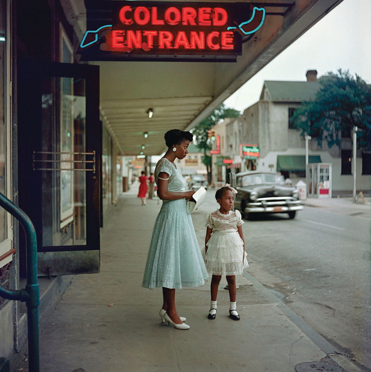 Gordon Parks, “Department Store, Mobile, Alabama” (1956) PHOTO COURTESY OF THE GORDON PARKS FOUNDATION