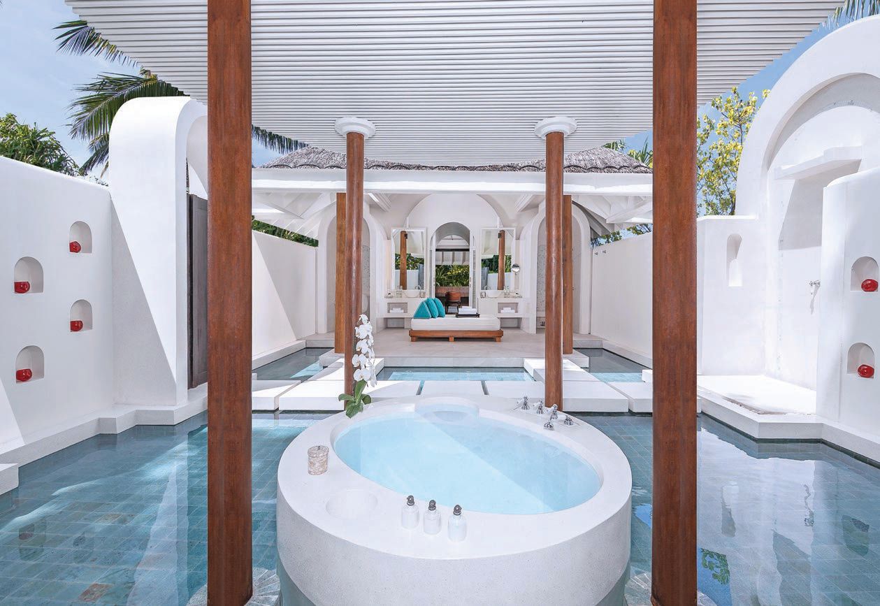 A beach pool villa bathtub. PHOTO COURTESY OF ANANTARA KIHAVAH MALDIVES
